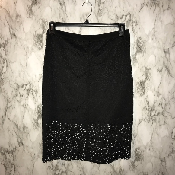 Gianni Bini laser cut black midi skirt size large - Picture 4 of 4